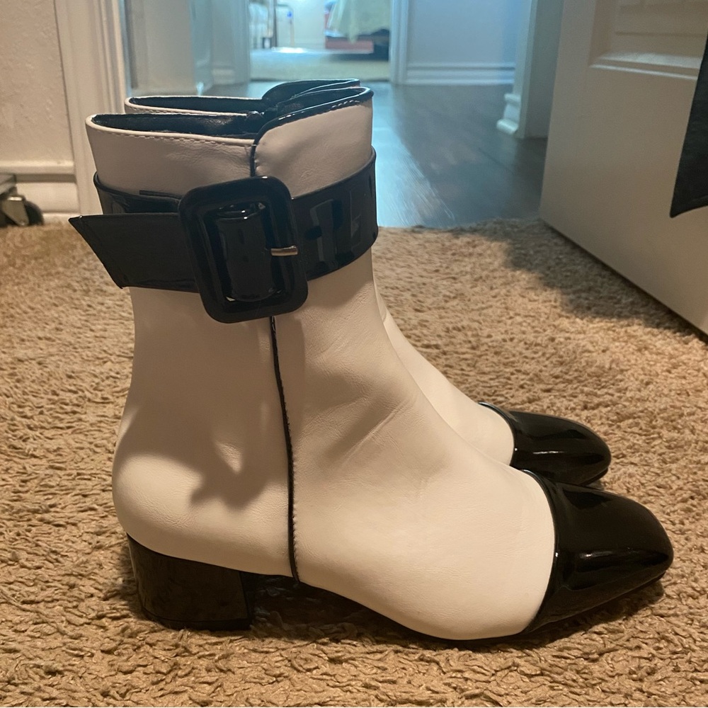 Women’s luxury inspired boots
